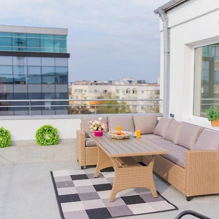 בוקרשט Penthouse With Huge Rooftop Terrace & City View מראה חיצוני תמונה