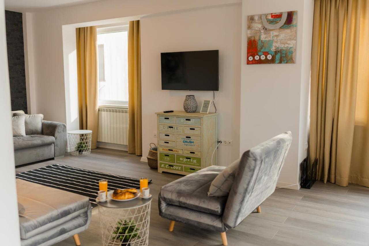 בוקרשט Penthouse With Huge Rooftop Terrace & City View מראה חיצוני תמונה