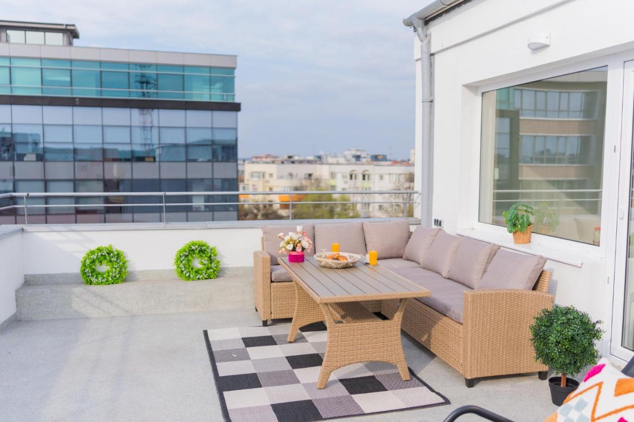 בוקרשט Penthouse With Huge Rooftop Terrace & City View מראה חיצוני תמונה