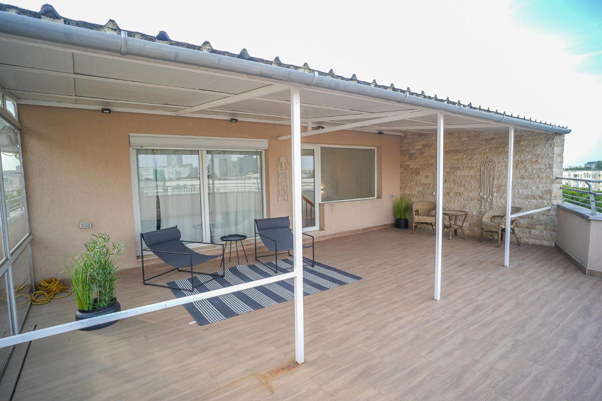 בוקרשט Penthouse With Huge Rooftop Terrace & City View מראה חיצוני תמונה