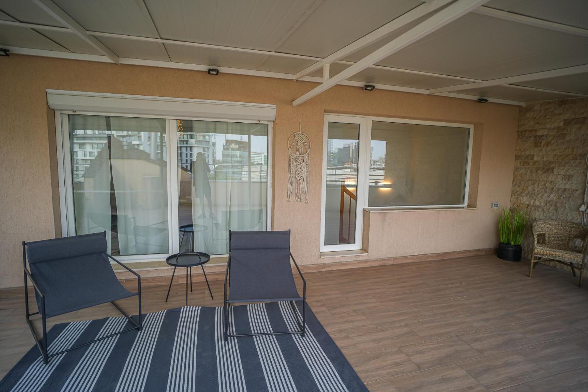 בוקרשט Penthouse With Huge Rooftop Terrace & City View מראה חיצוני תמונה