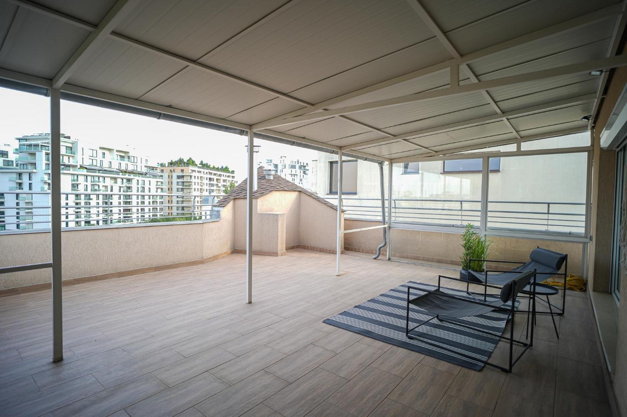 בוקרשט Penthouse With Huge Rooftop Terrace & City View מראה חיצוני תמונה