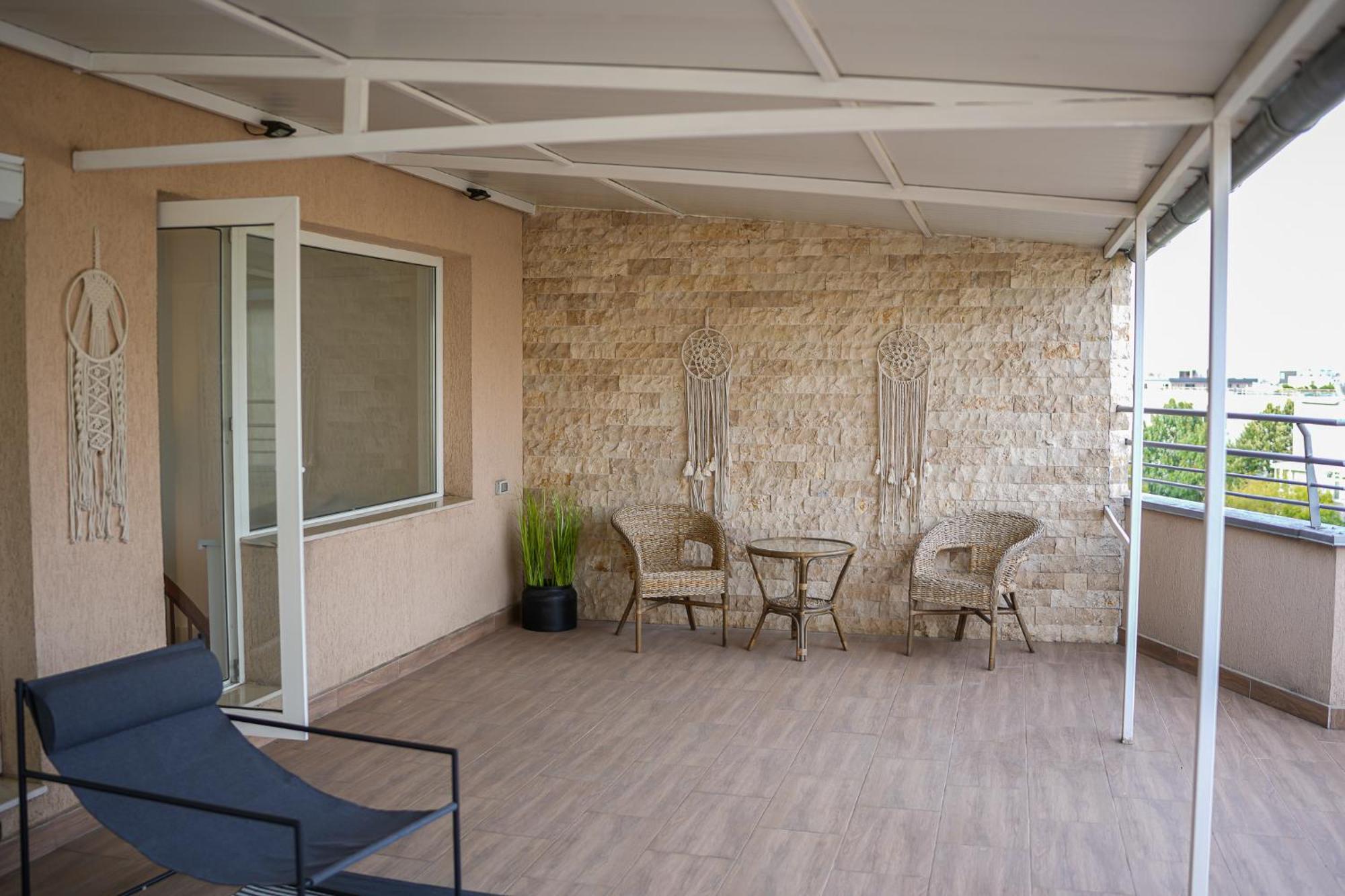 בוקרשט Penthouse With Huge Rooftop Terrace & City View מראה חיצוני תמונה