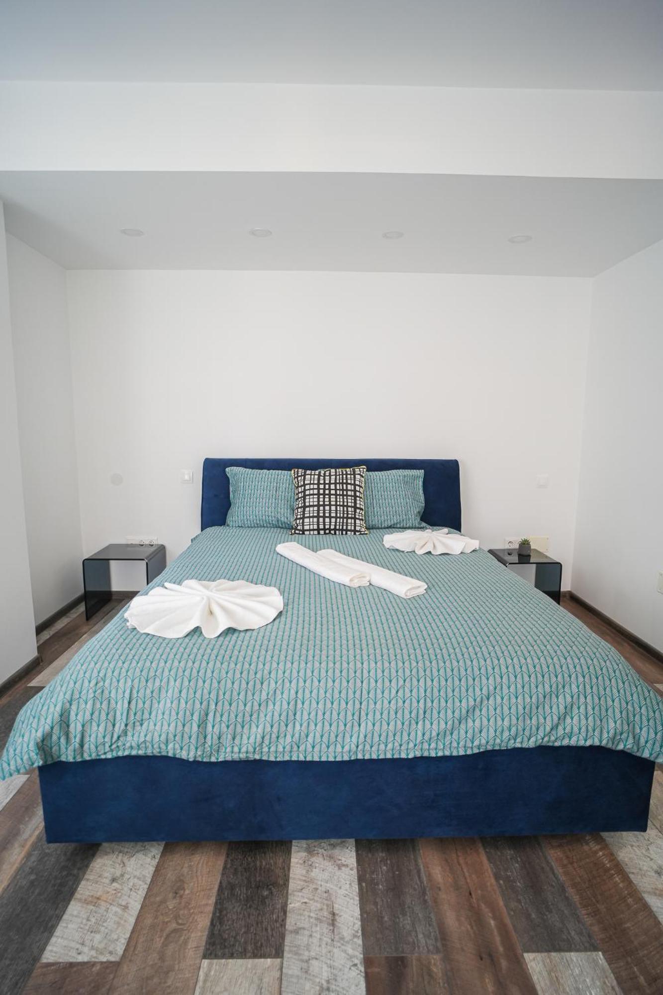 בוקרשט Penthouse With Huge Rooftop Terrace & City View מראה חיצוני תמונה