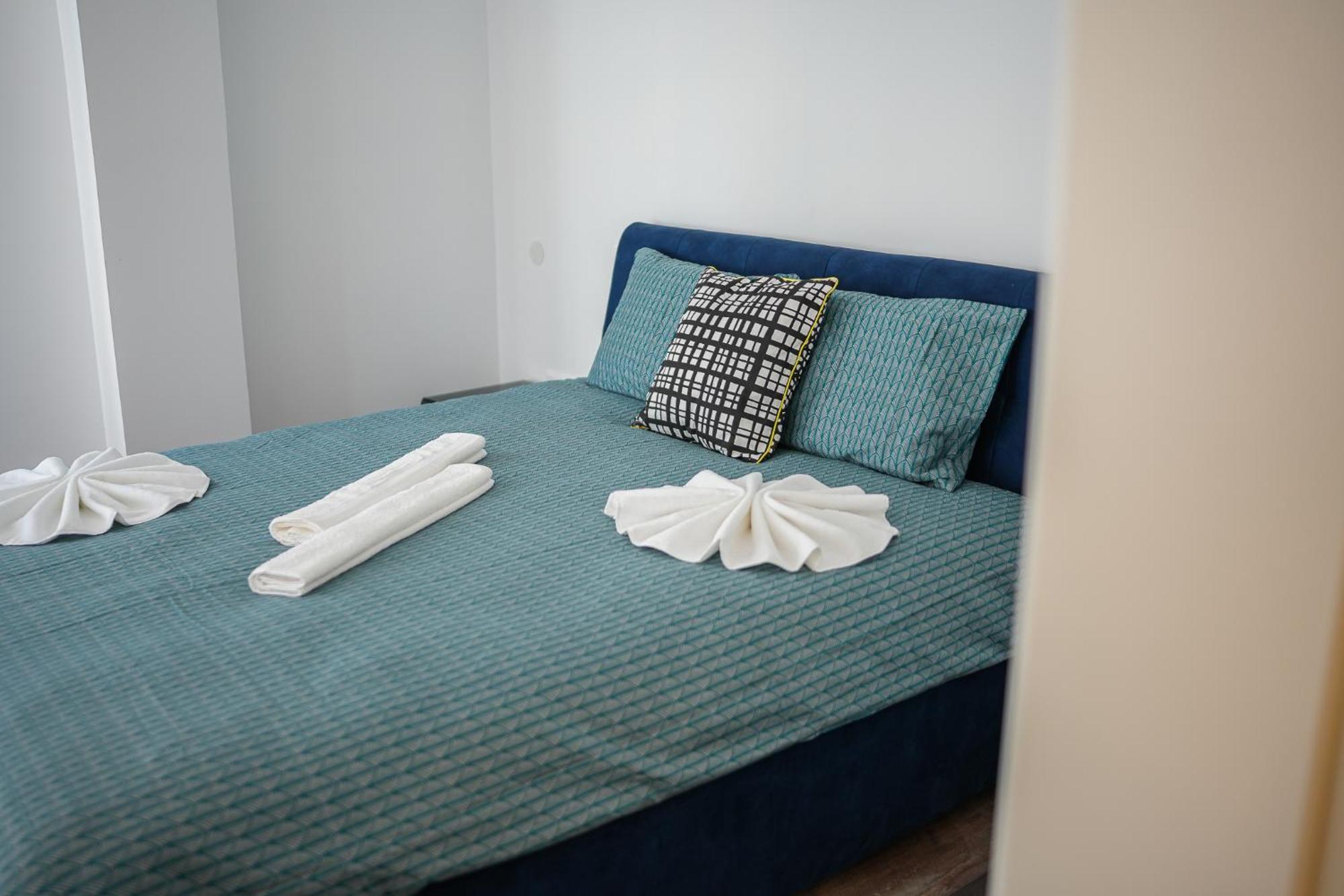 בוקרשט Penthouse With Huge Rooftop Terrace & City View מראה חיצוני תמונה
